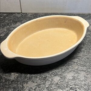 8” Pampered Chef Oval Stoneware Baking Dish. Ceramic coated. Pre-seasoned